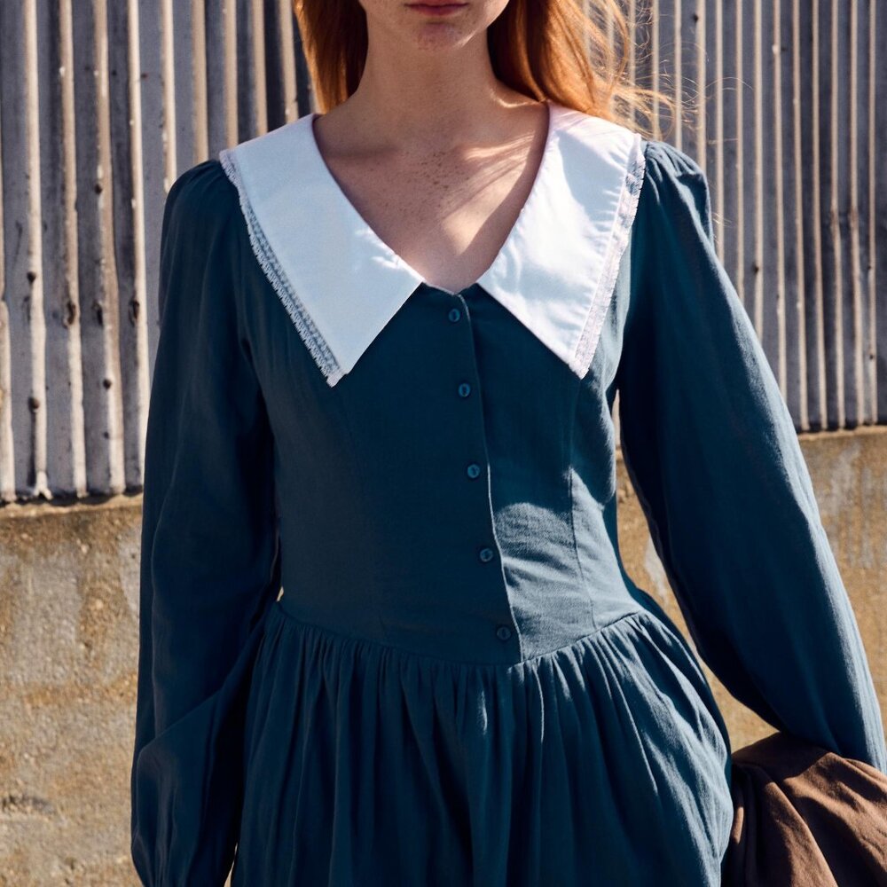 BNWT Size S l Short Dress with V-Neck Bib Peter Pan Collar 0881/202 Zara Blue - Picture 2 of 5